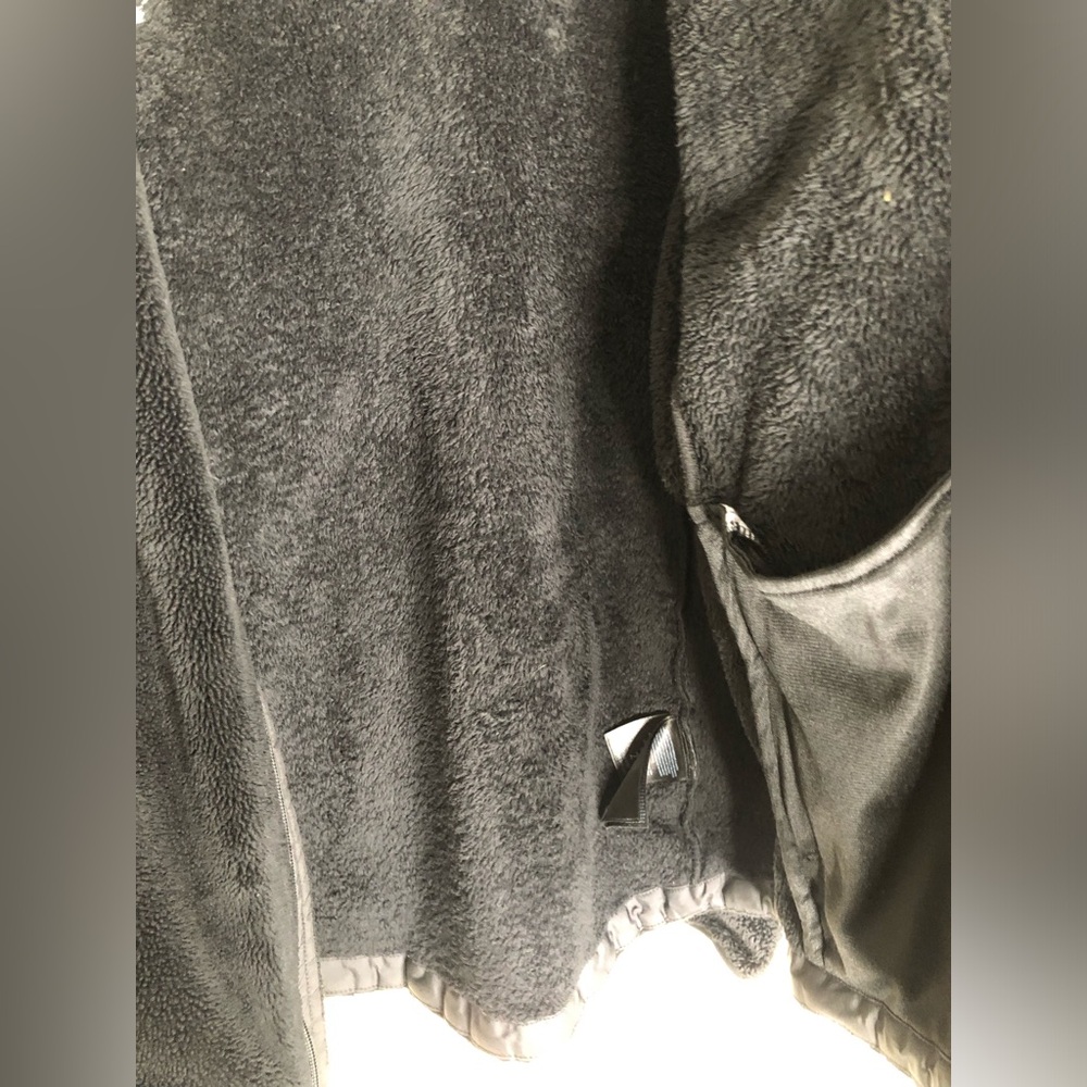 The North Face Womens Osito Jacket— TNF Black— Medium - Picture 3 of 8